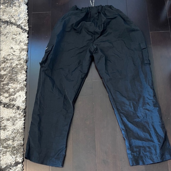Nike Pants Womens Medium Black Essential High Rise Woven Cargo Baggy - Picture 4 of 10